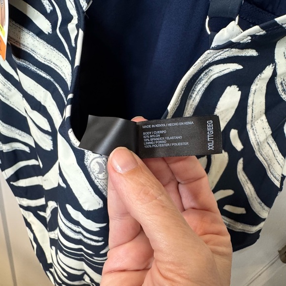 NWT Hurley UPF50+ Geometric Full-piece  Swimsuit Women’s XXL - Picture 6 of 11